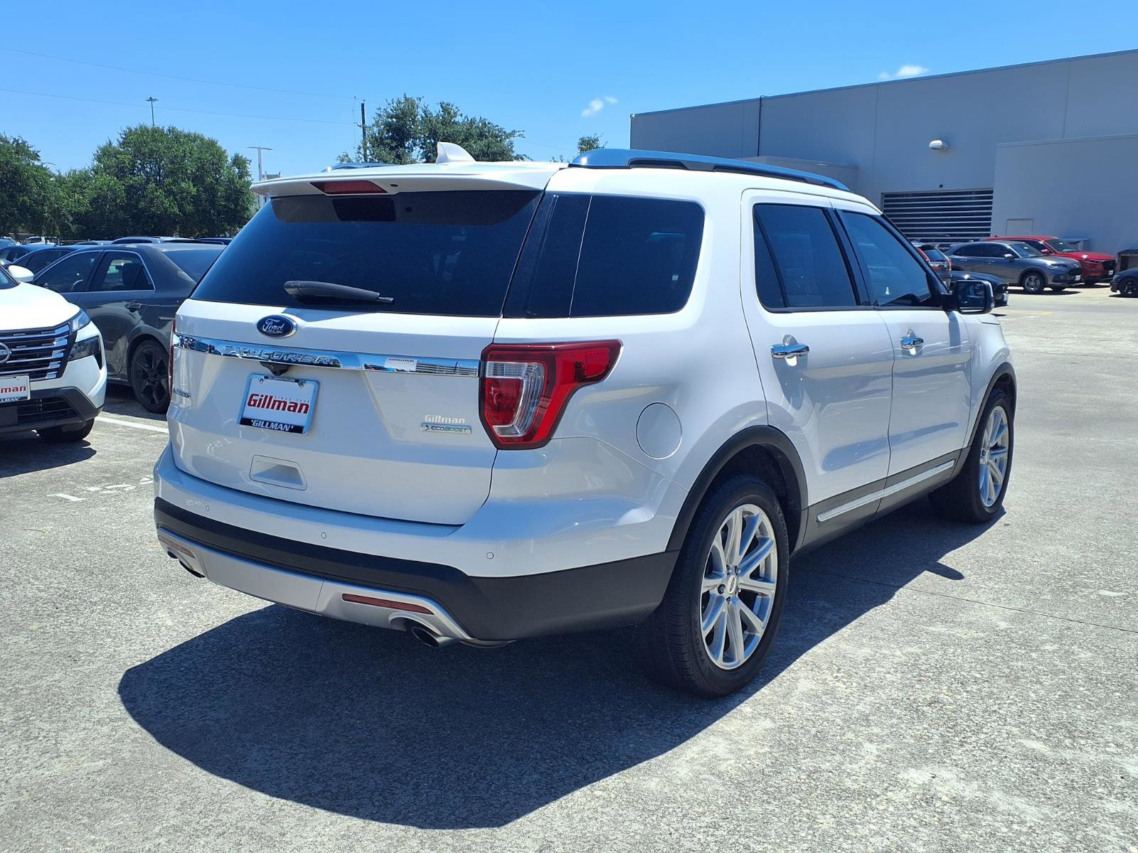 Used 2016 Ford Explorer Limited w/ Class II Trailer Tow Package FWD image 9