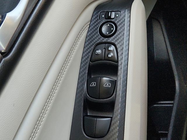 Used 2019 Nissan Altima 2.5 Platinum FWD image 19