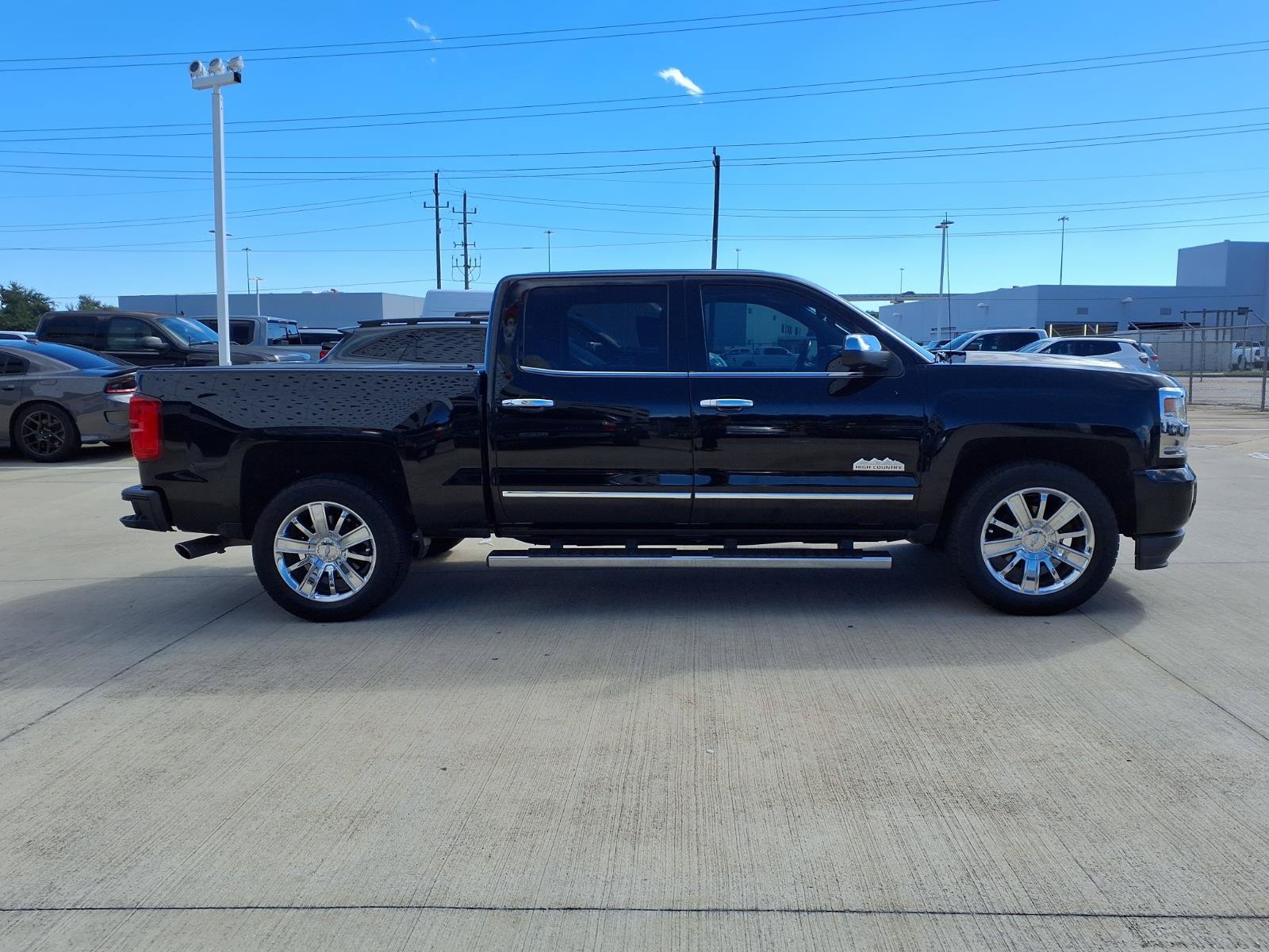 Used 2018 Chevrolet Silverado 1500 High Country RWD image 29
