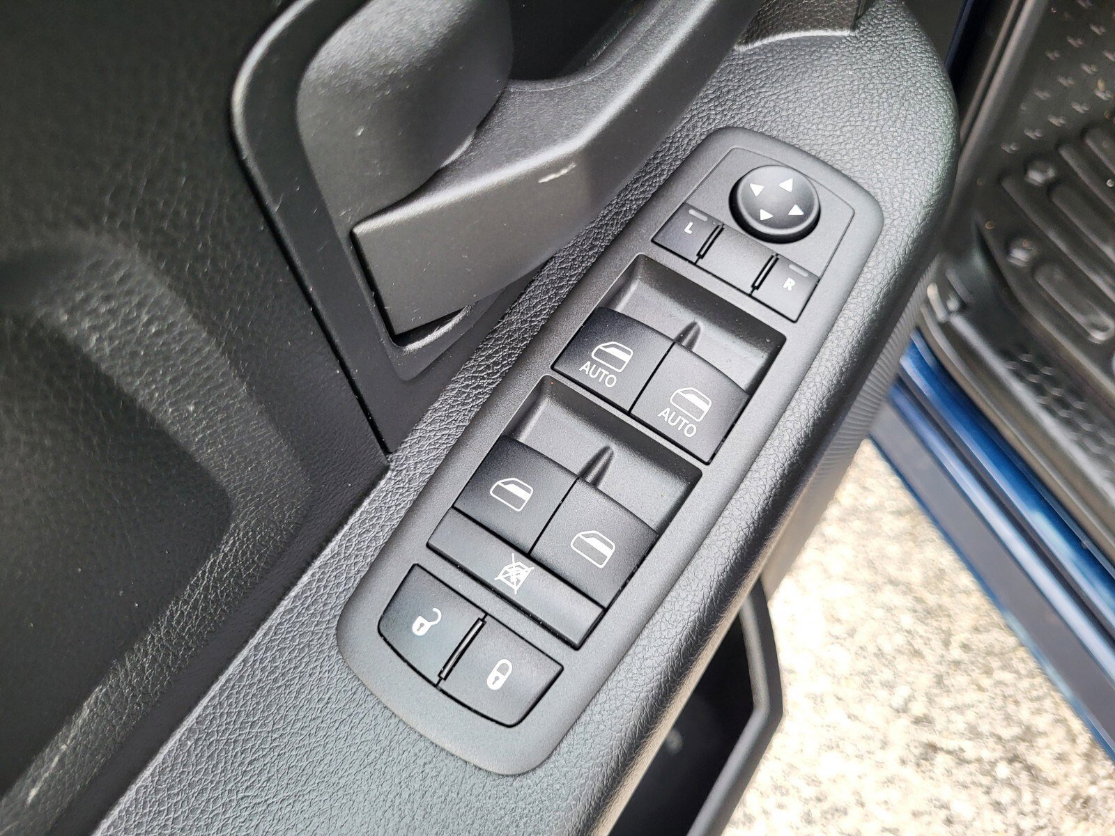 Used 2022 RAM 1500 Tradesman w/ Tradesman SXT Package RWD image 19