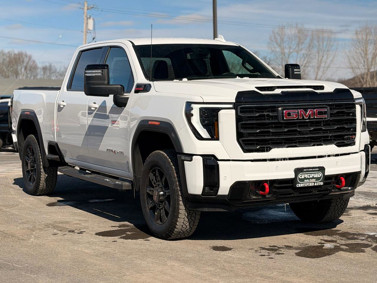 Used 2025 GMC Sierra 2500 AT4 image 3