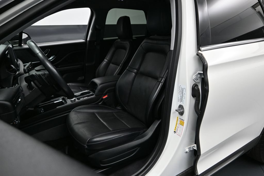 Used 2022 Lincoln Corsair AWD w/ Premium Package image 22