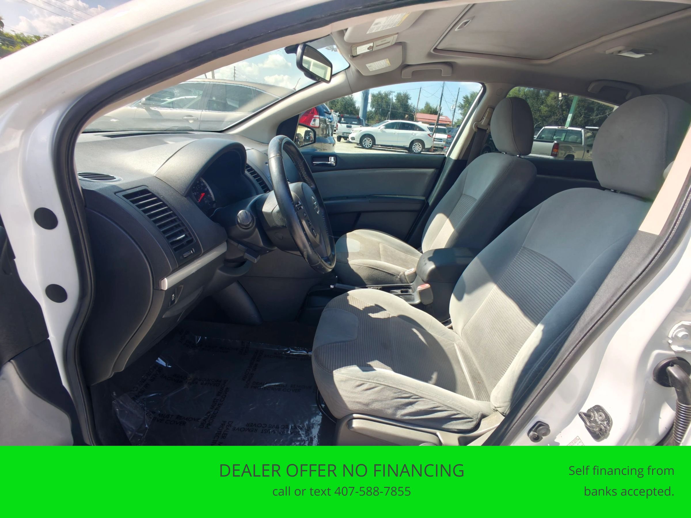 Used 2012 Nissan Sentra 2.0 SR w/ Special Edition Pkg FWD image 9