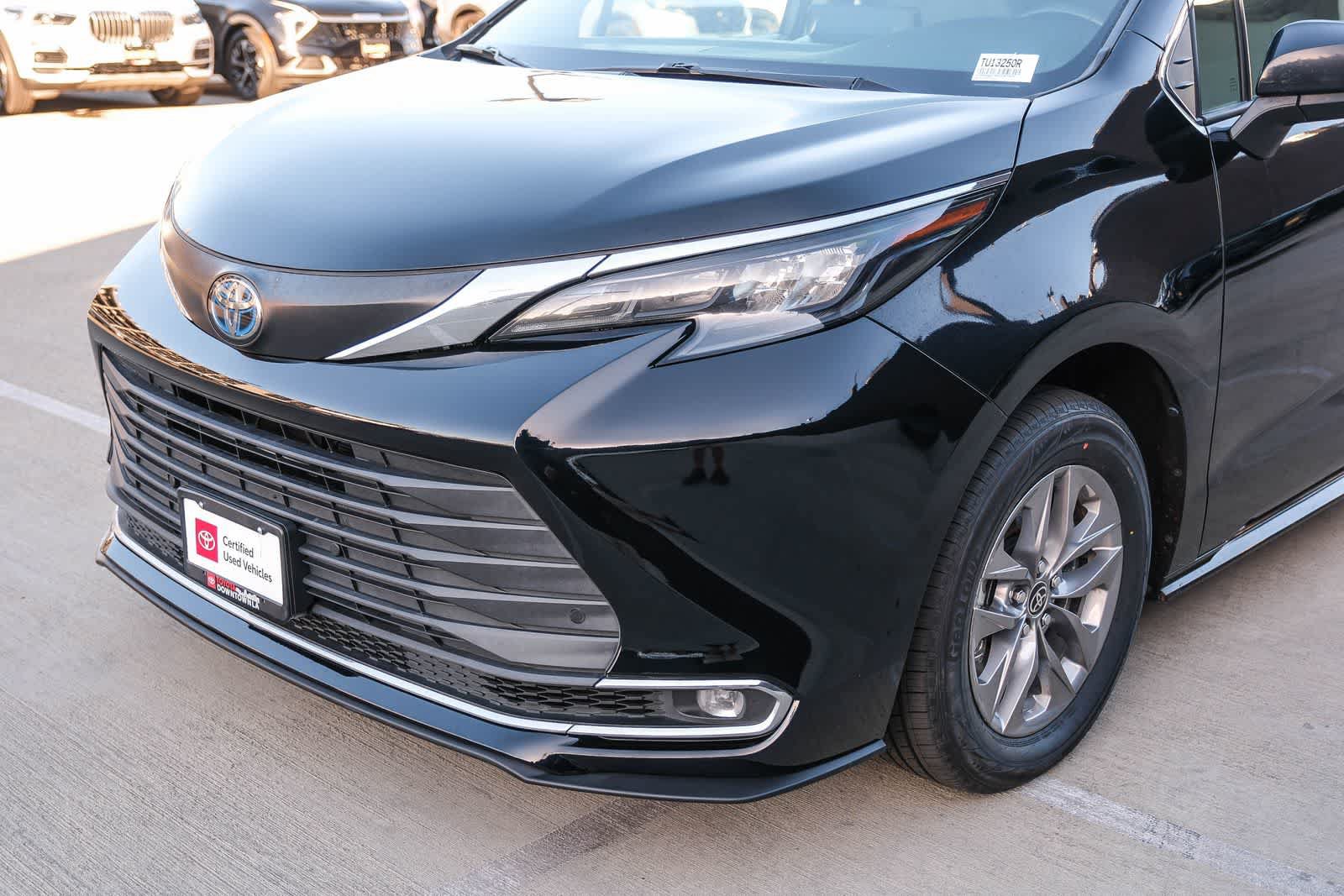 Certified 2024 Toyota Sienna XLE FWD image 10