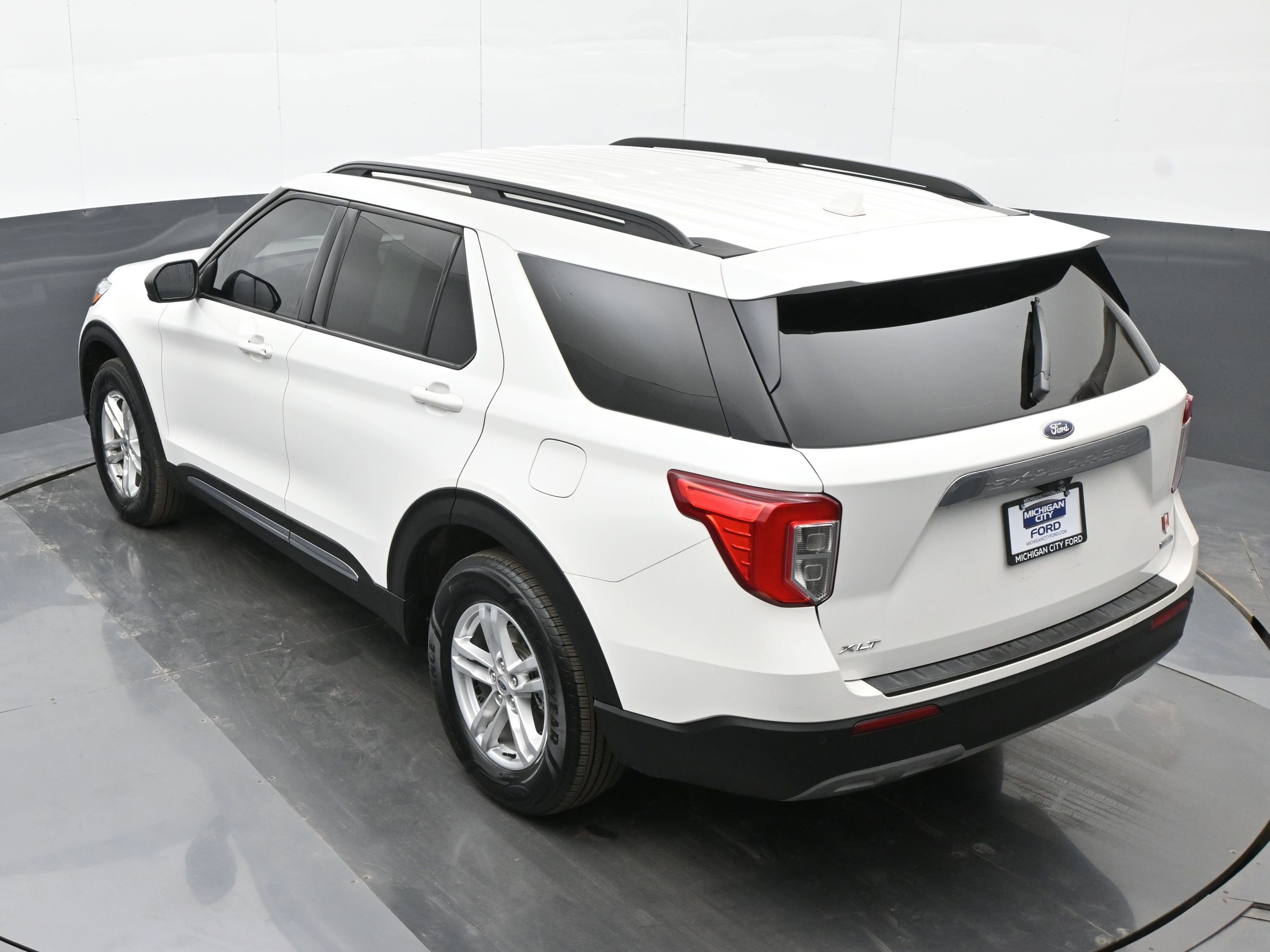 Used 2020 Ford Explorer XLT w/ Equipment Group 202A image 35