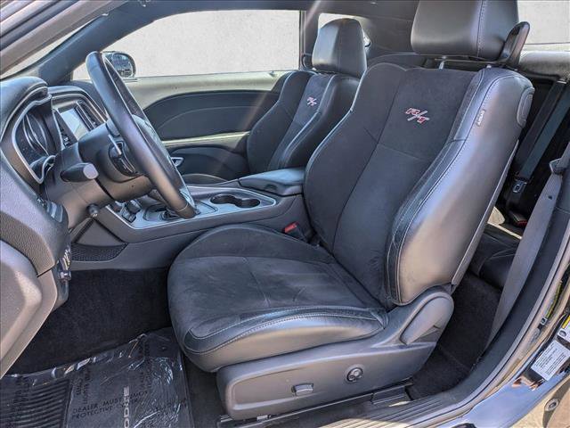 Used 2016 Dodge Challenger R/T Scat Pack w/ Leather Interior Group RWD image 16