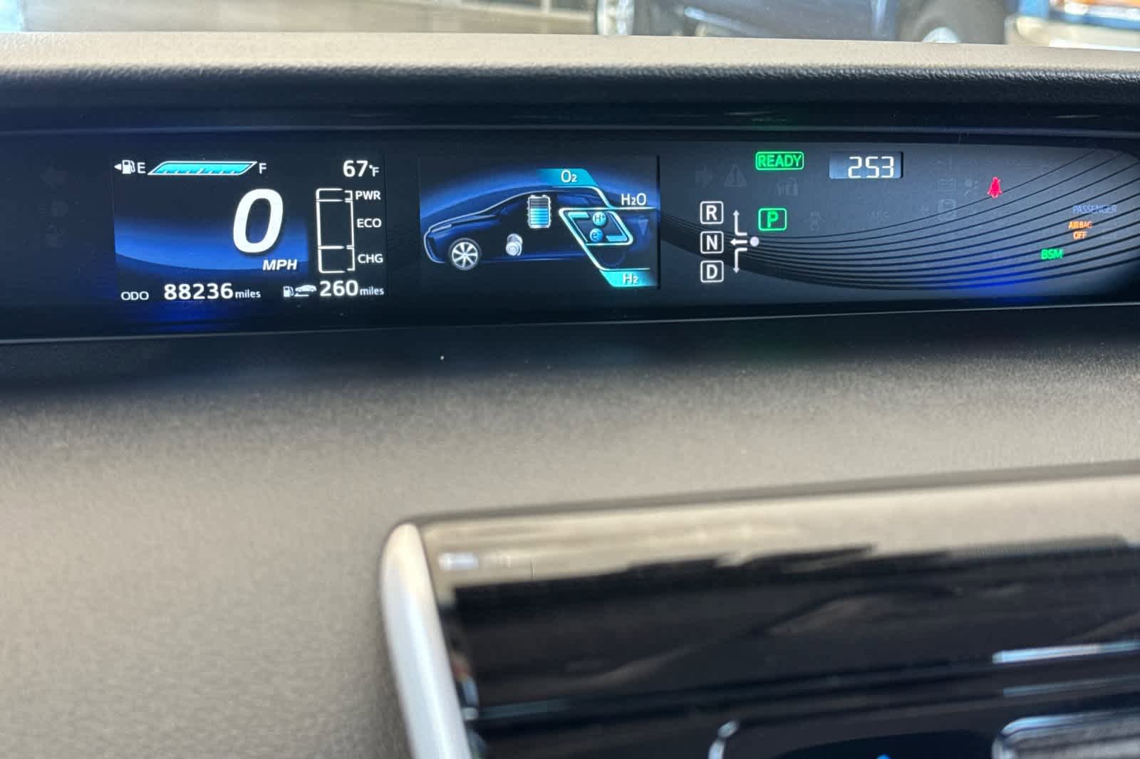 Used 2016 Toyota Mirai image 27