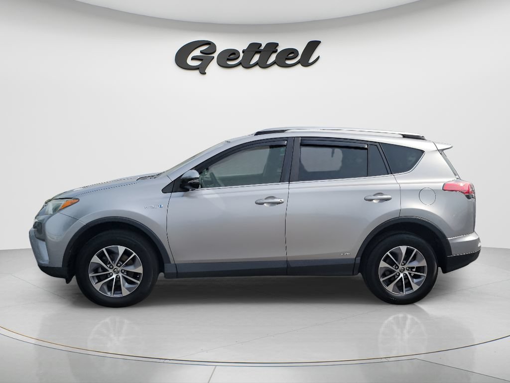 Used 2017 Toyota RAV4 XLE w/ Convenience Package AWD/4WD image 8