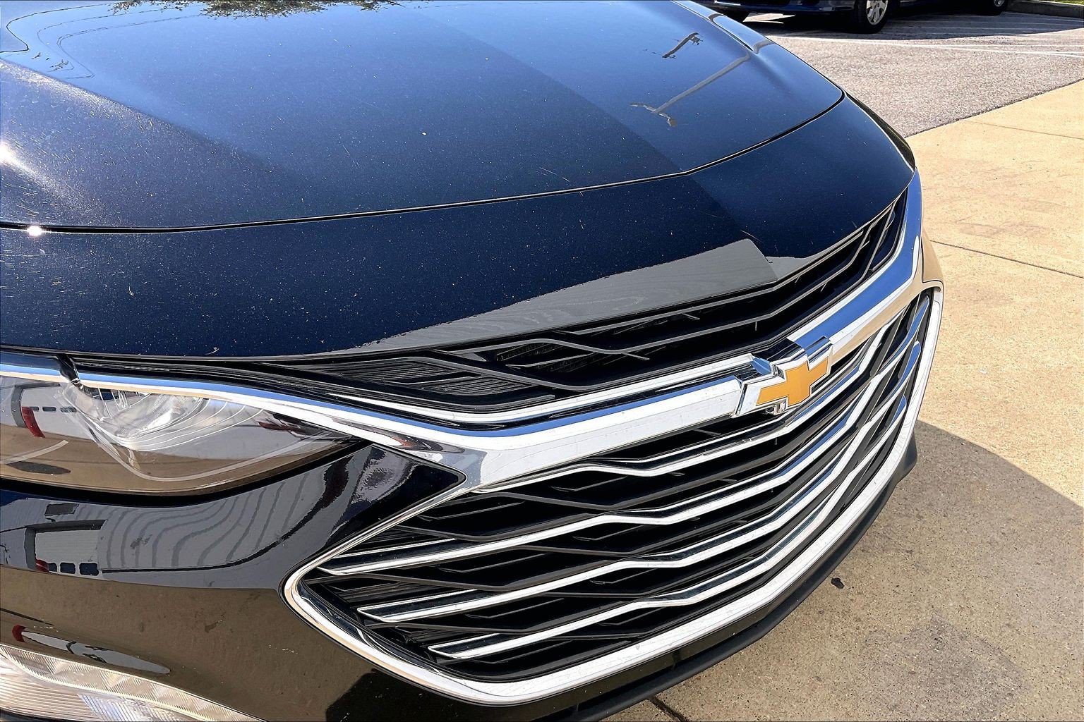 Used 2025 Chevrolet Malibu LT FWD image 34