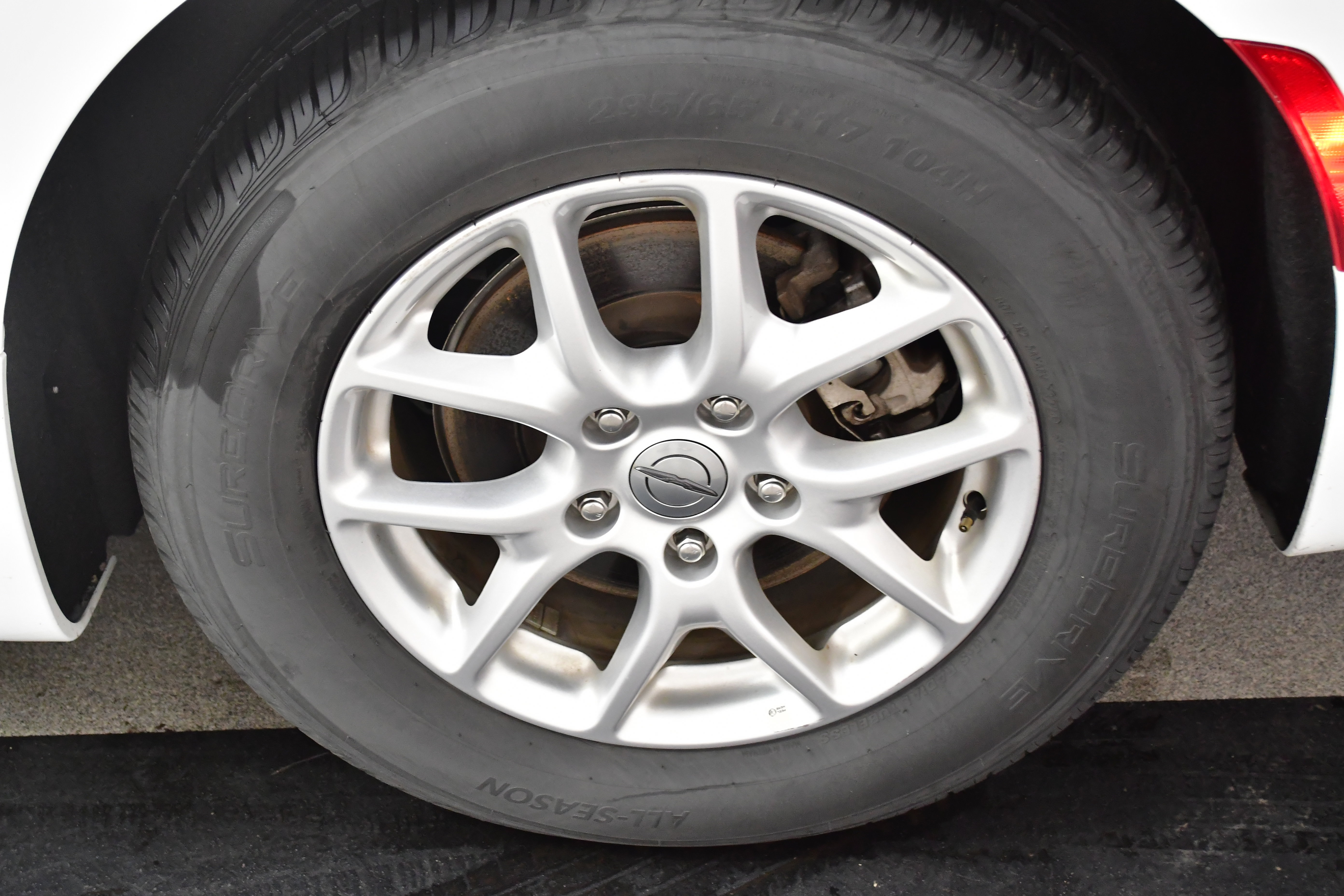 Used 2023 Chrysler Pacifica Touring-L image 60