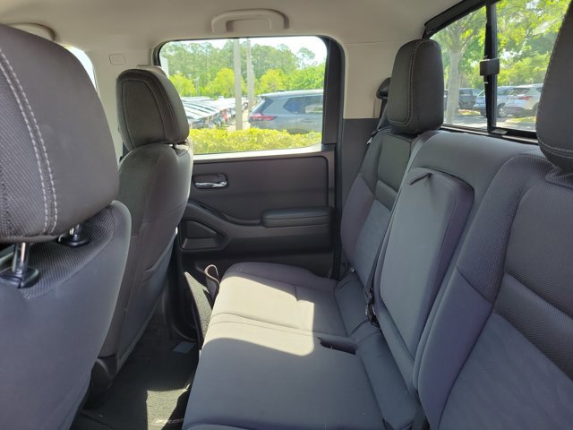 Used 2022 Nissan Frontier SV AWD/4WD image 12