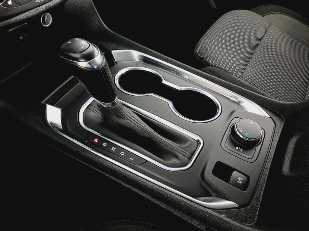 Used 2020 Chevrolet Traverse LT image 10