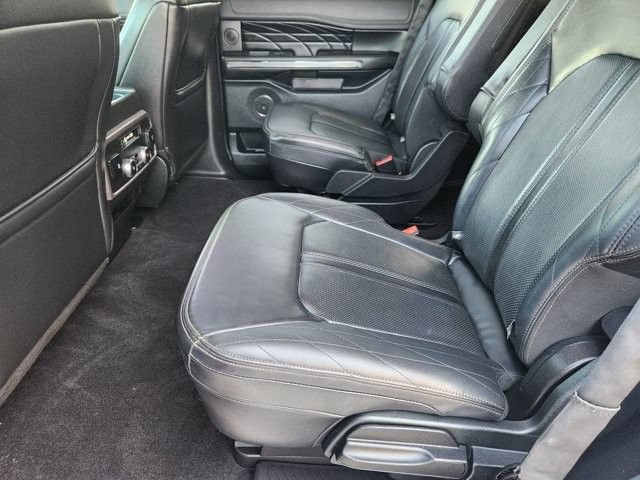 Used 2019 Ford Expedition Platinum RWD image 30