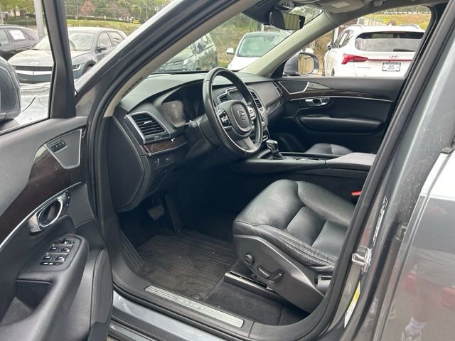 Used 2019 Volvo XC90 T6 Momentum w/ Advanced Package image 9