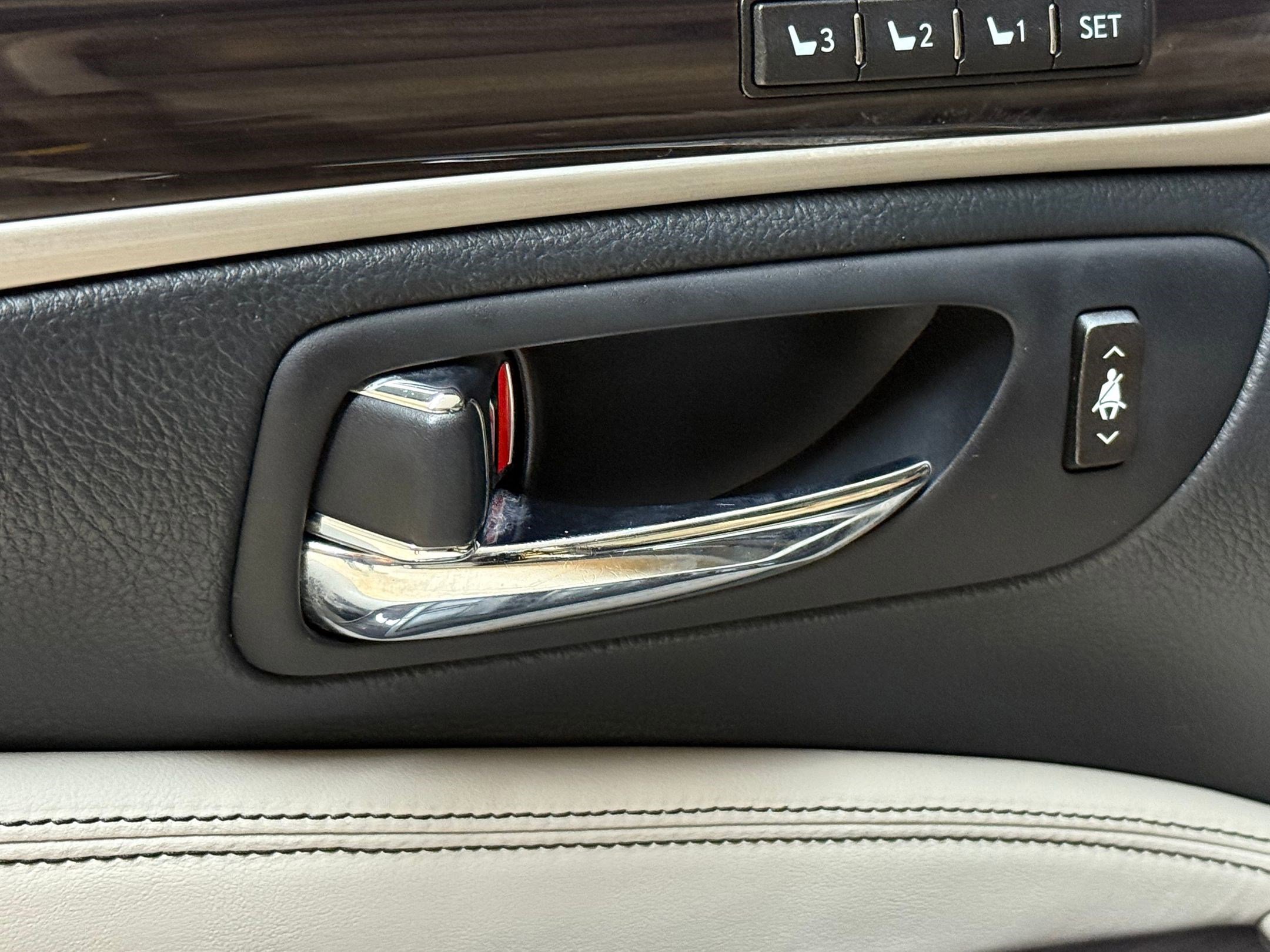 Used 2014 Lexus LS 460 AWD w/ Comfort Package image 25