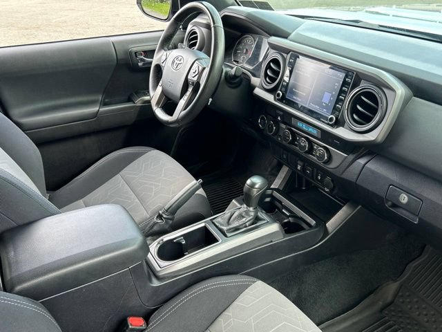 Used 2021 Toyota Tacoma TRD Sport AWD/4WD image 34