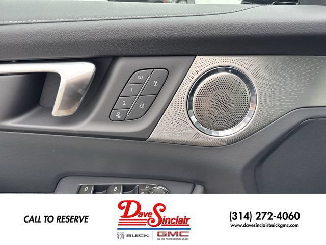 New 2026 Buick Enclave Avenir w/ Super Cruise Package AWD/4WD image 13