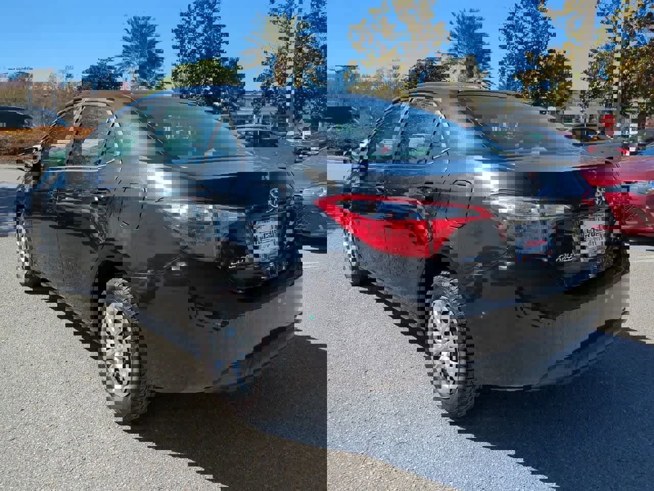 Used 2015 Toyota Corolla L image 4