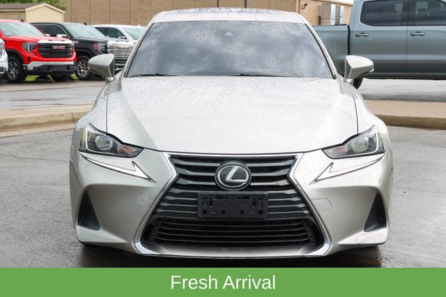 Used 2018 Lexus IS 300 AWD w/ Comfort Package image 2