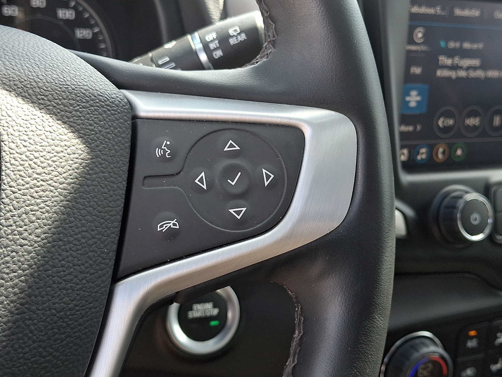 Used 2023 GMC Terrain SLT w/ Infotainment Package II AWD/4WD image 23