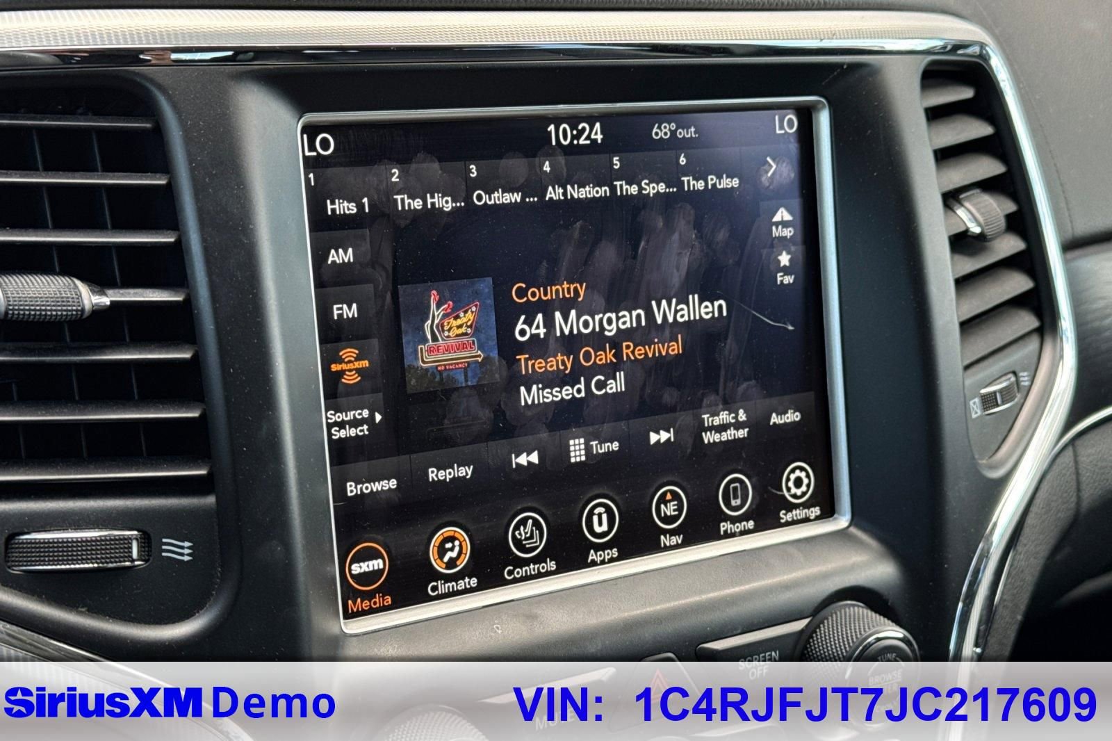 Used 2018 Jeep Grand Cherokee Summit w/ Platinum Series Group image 36