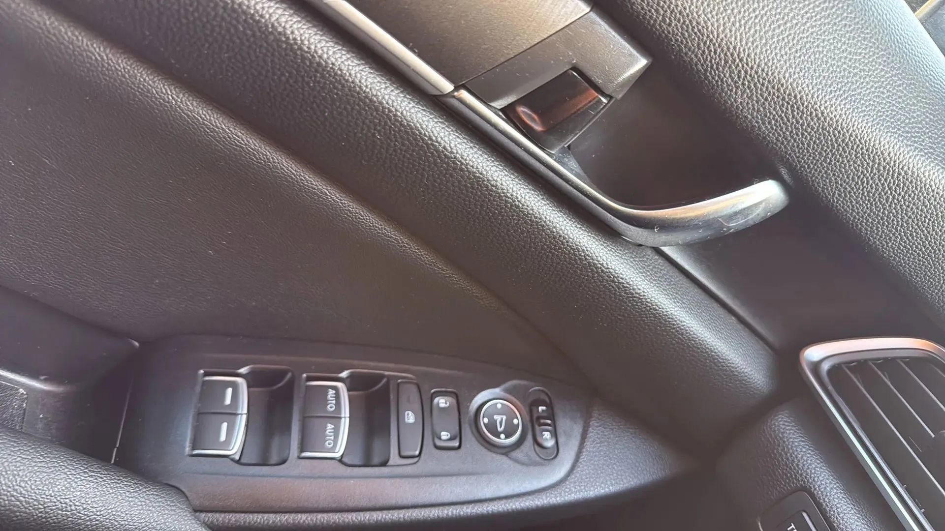 Used 2021 Honda Accord LX image 22