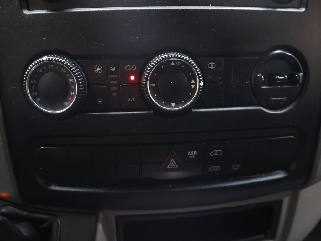 Used 2018 Mercedes-Benz Sprinter 2500 image 20