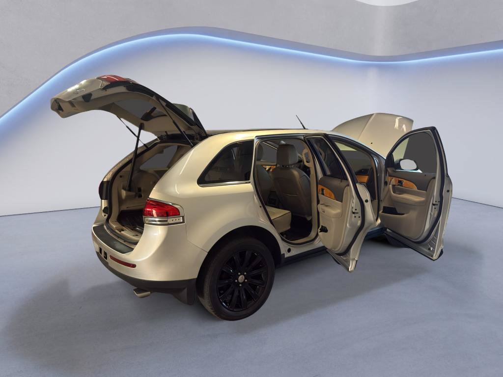 Used 2015 Lincoln MKX AWD w/ Equipment Group 102A image 14