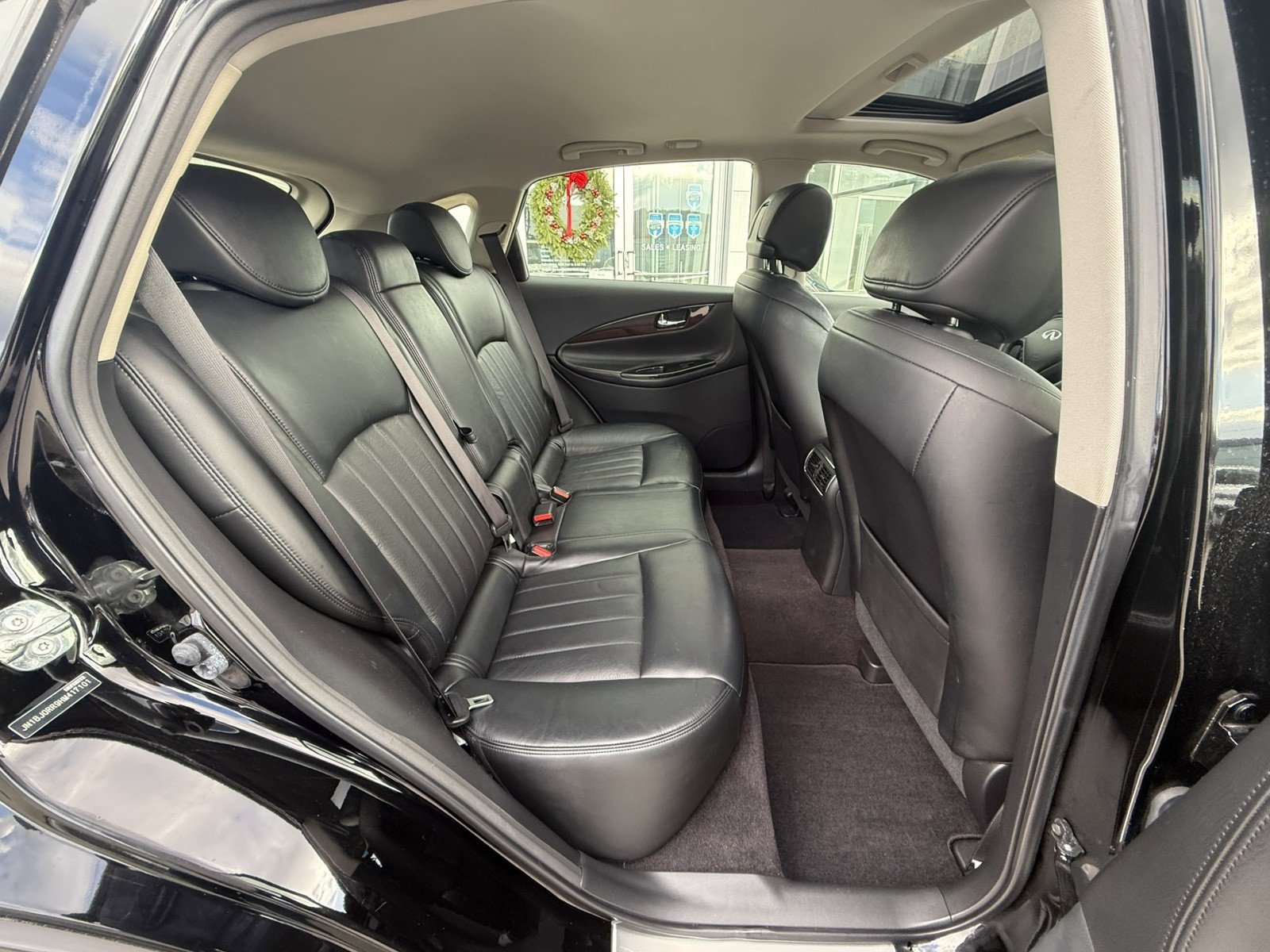 Used 2017 INFINITI QX50 AWD w/ Deluxe Touring Package image 23