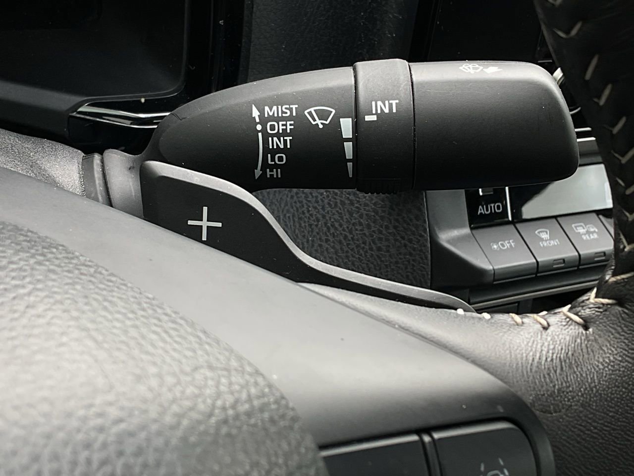 Used 2025 Toyota Camry SE image 24