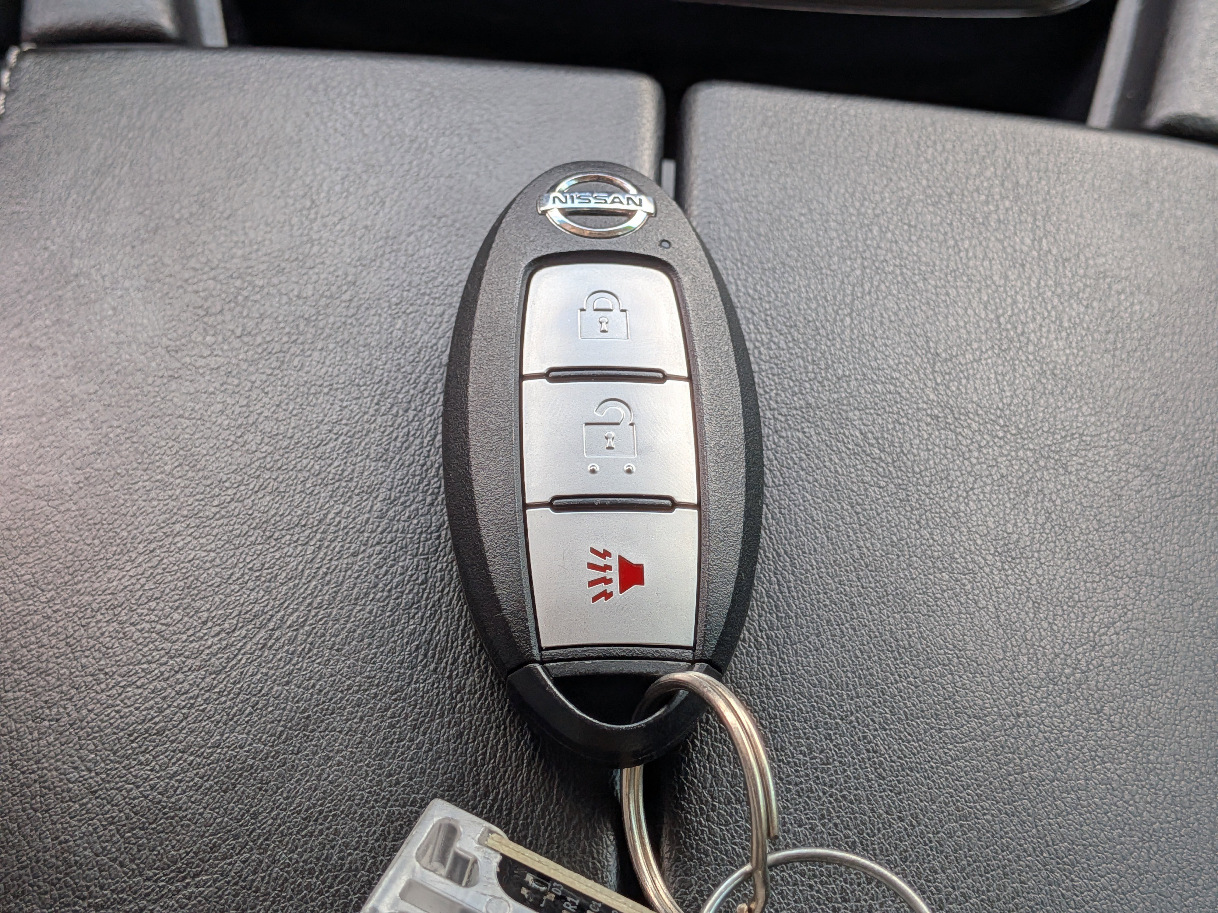 Used 2021 Nissan Rogue S FWD image 31