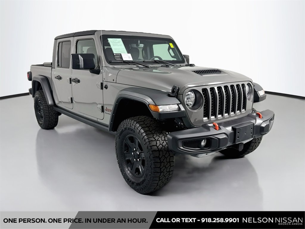 Used 2023 Jeep Gladiator Mojave w/ Cold Weather Group AWD/4WD image 3
