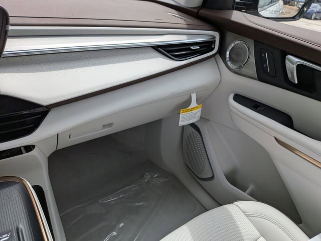 New 2026 Buick Enclave Avenir FWD image 17