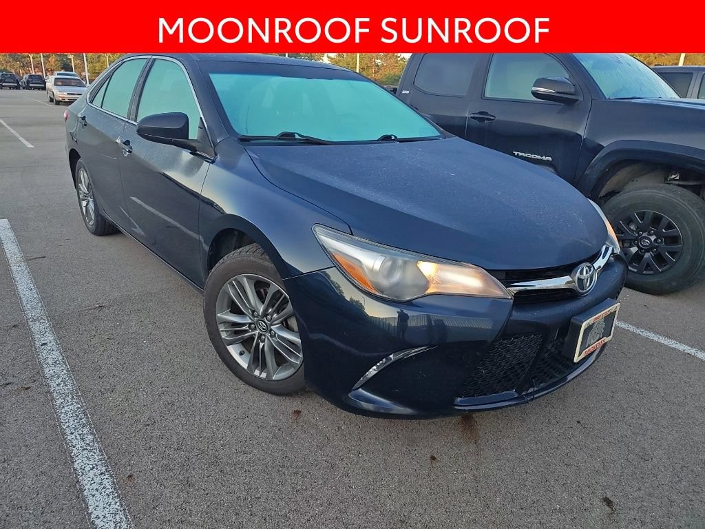 Used 2017 Toyota Camry SE FWD image 3