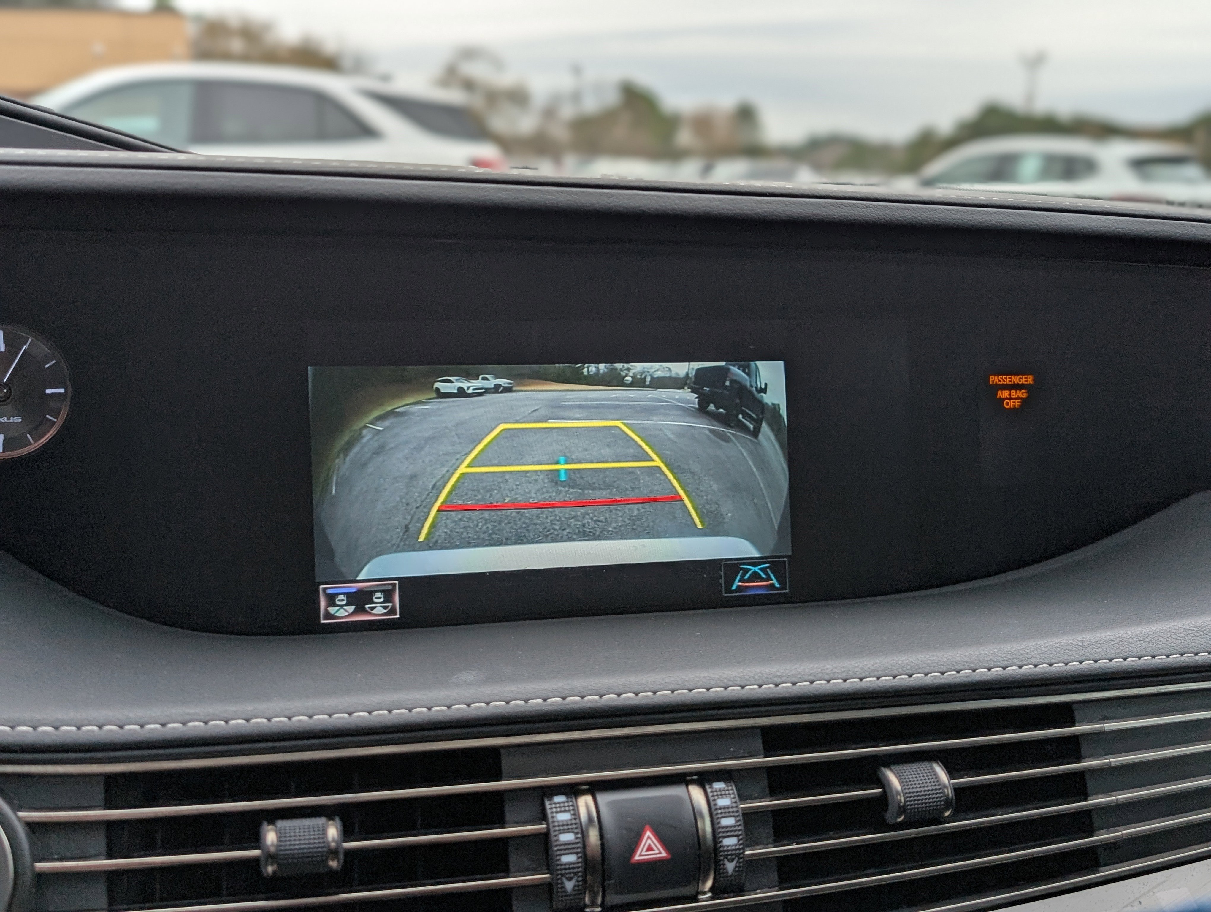 Used 2019 Lexus LS 500h LS 500h image 29