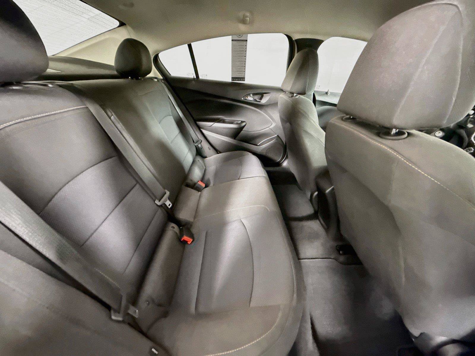 Used 2018 Chevrolet Cruze LS FWD image 32