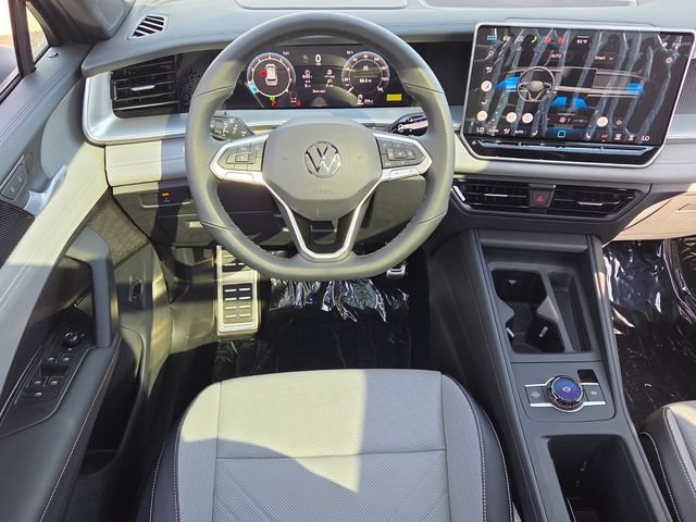 New 2026 Volkswagen Tiguan SE R-Line FWD image 7