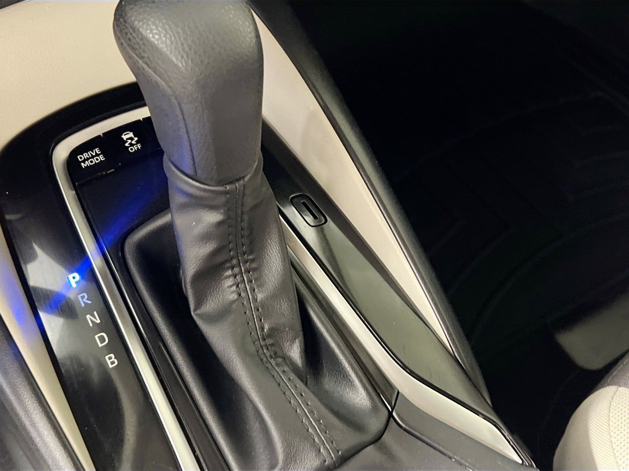 Used 2023 Toyota Corolla LE image 24