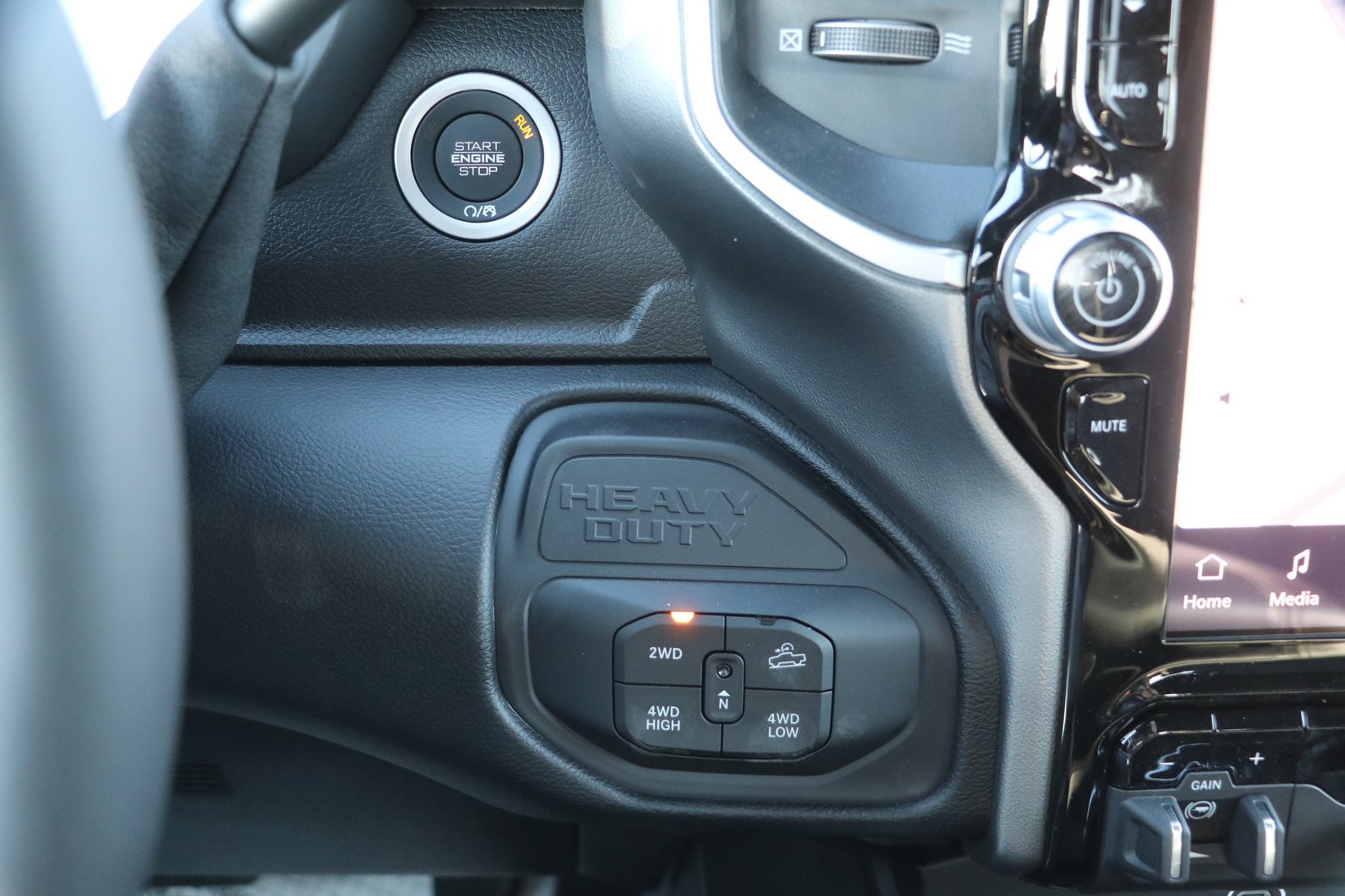 New 2026 RAM 2500 Big Horn AWD/4WD image 23