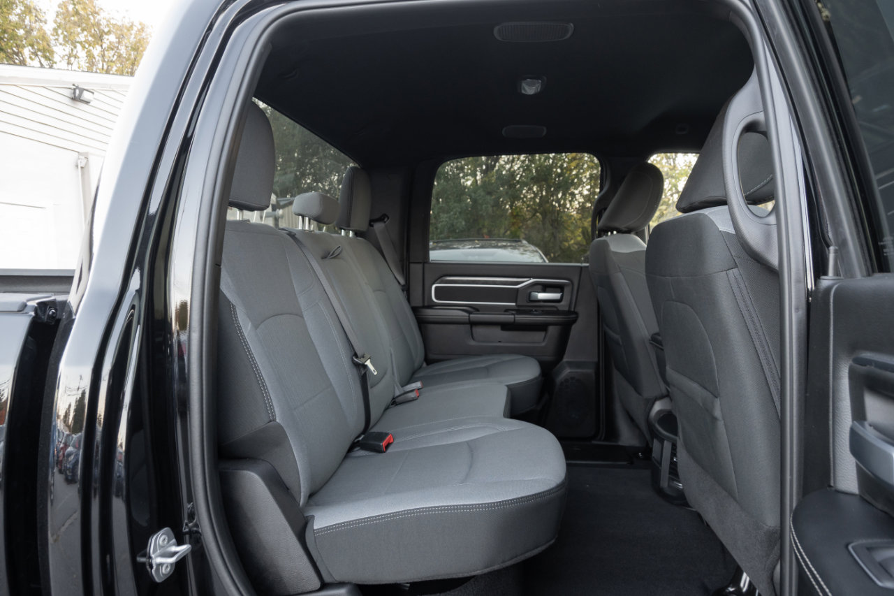 Used 2024 RAM 2500 Big Horn w/ Bed Utility Group image 33