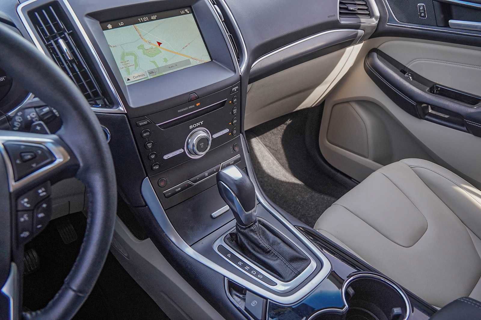 Used 2018 Ford Edge Titanium w/ Technology Package image 18