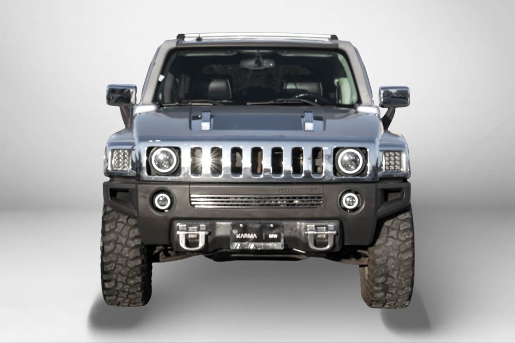 Used 2010 HUMMER H3 Luxury w/ Appearance Package image 3