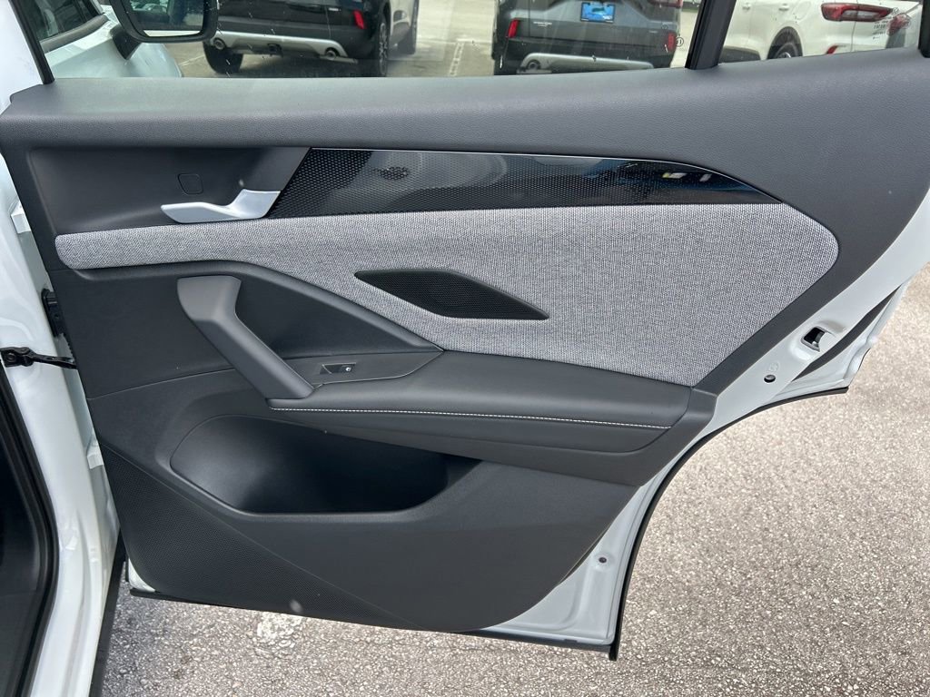 New 2025 Volkswagen Tiguan S image 39