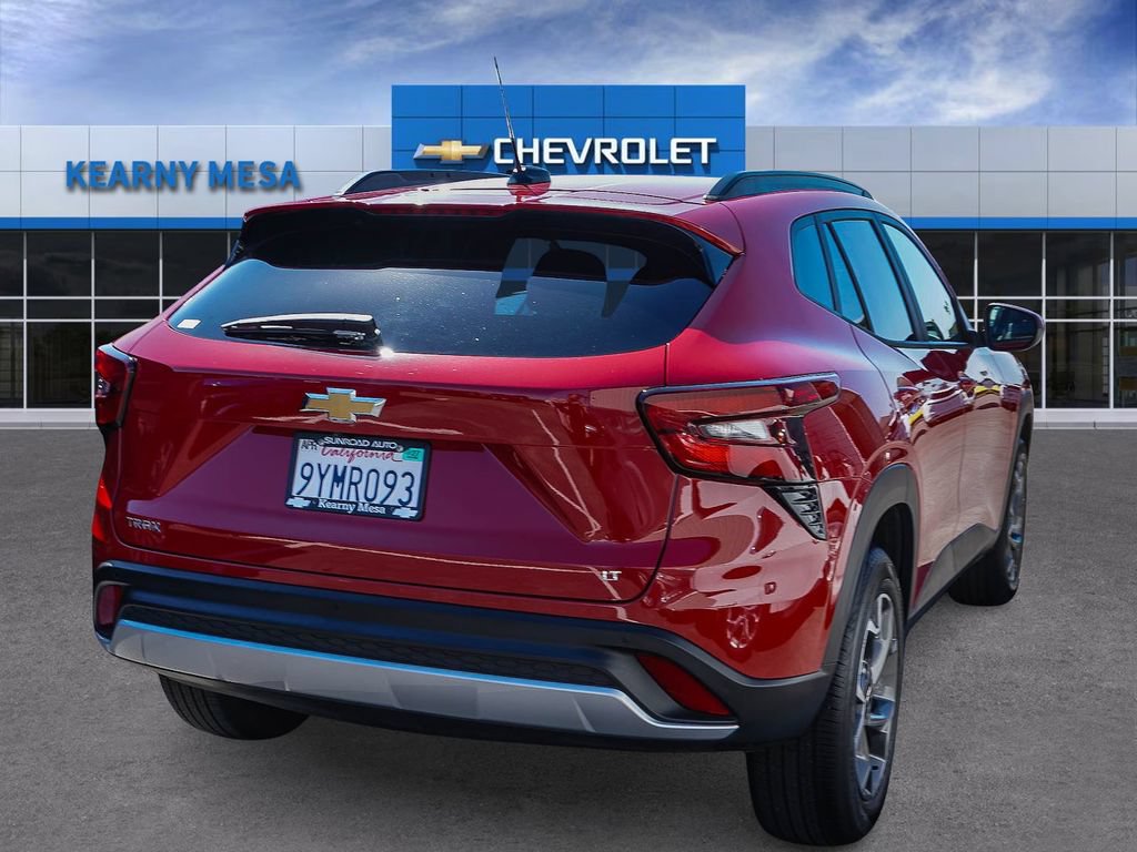 Used 2026 Chevrolet Trax LT w/ Driver Confidence Package FWD image 6