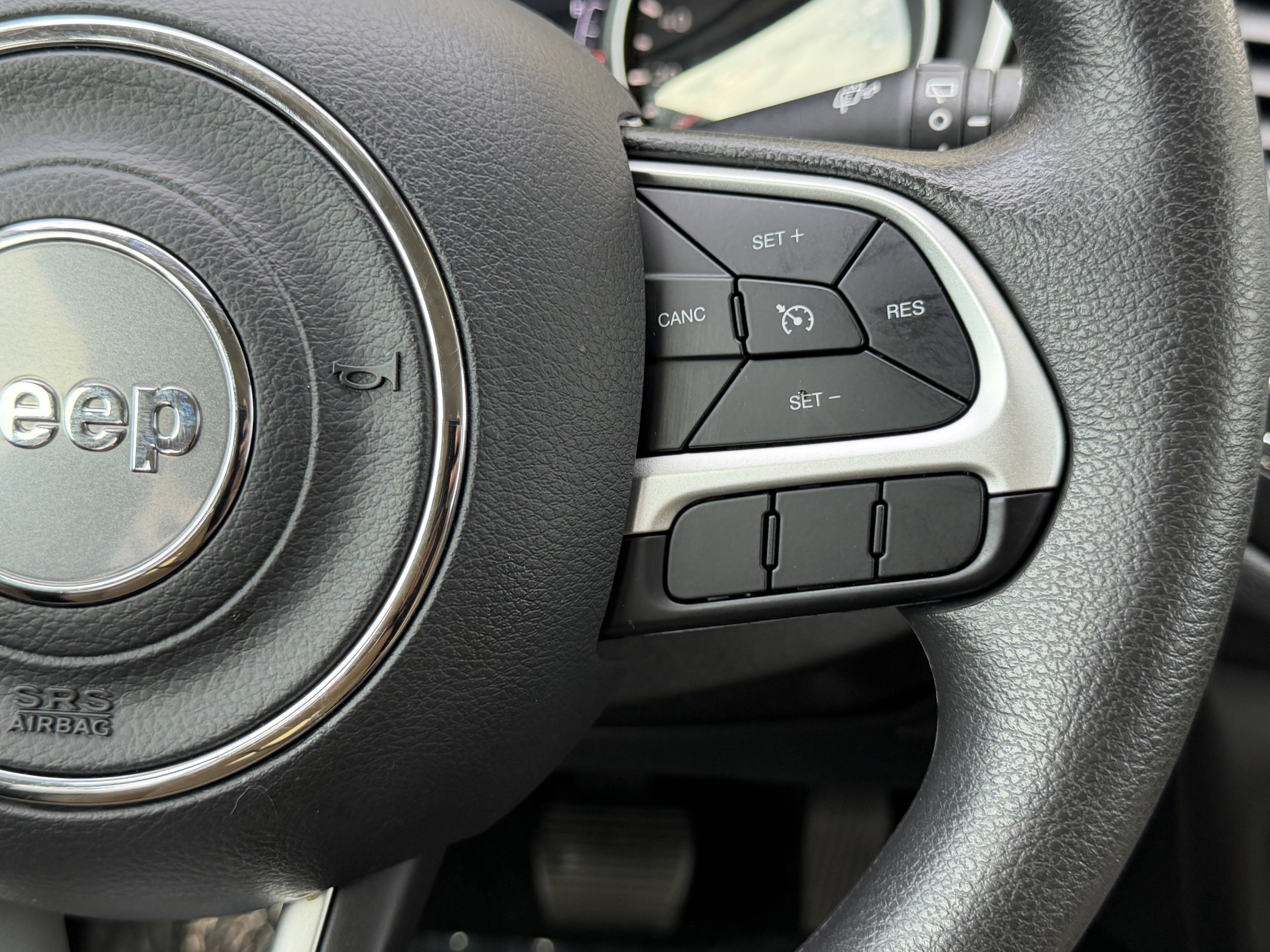 Used 2020 Jeep Compass Sport w/ Tech Group image 33