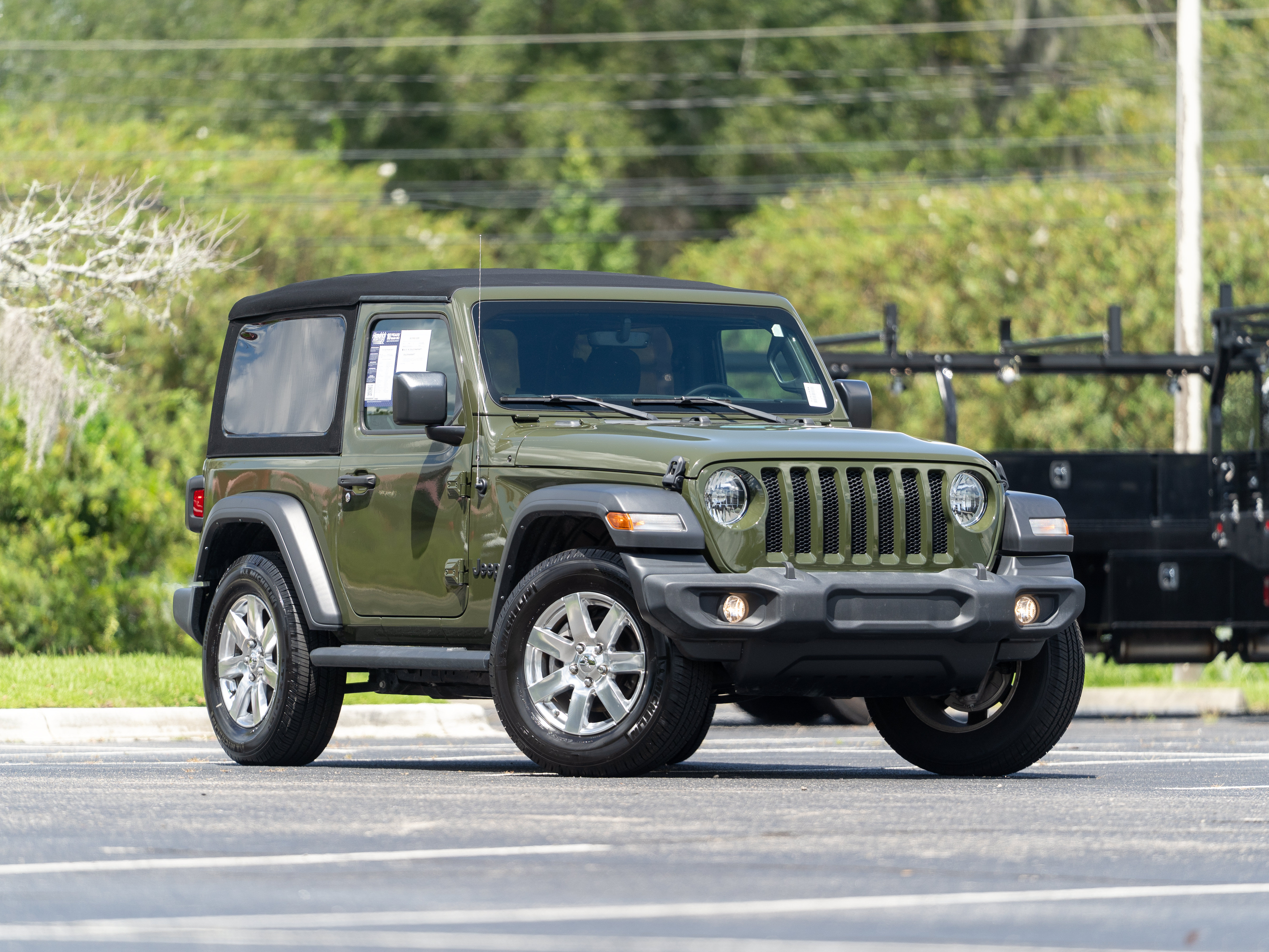 Used 2023 Jeep Wrangler Sport AWD/4WD image 2