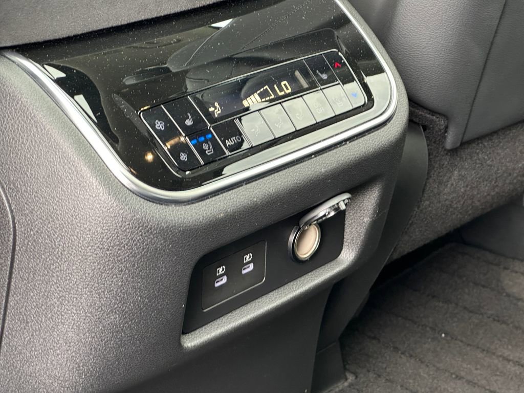 Used 2025 INFINITI QX80 Sensory AWD/4WD image 23