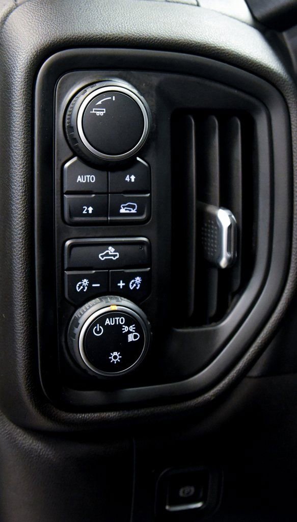 Used 2021 Chevrolet Silverado 1500 Custom w/ Safety Confidence Package image 16