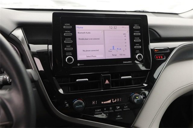 Used 2022 Toyota Camry SE image 16