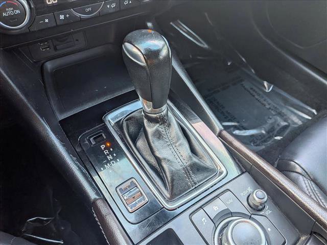 Used 2018 MAZDA MAZDA3 Touring image 12